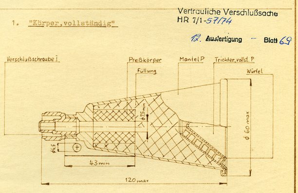 A technical cut-away drawing of a funnel-shaped body filled with cubes, labelled Körper, vollständig, with its dimensions and the stamp Vertrauliche Verschlußsache