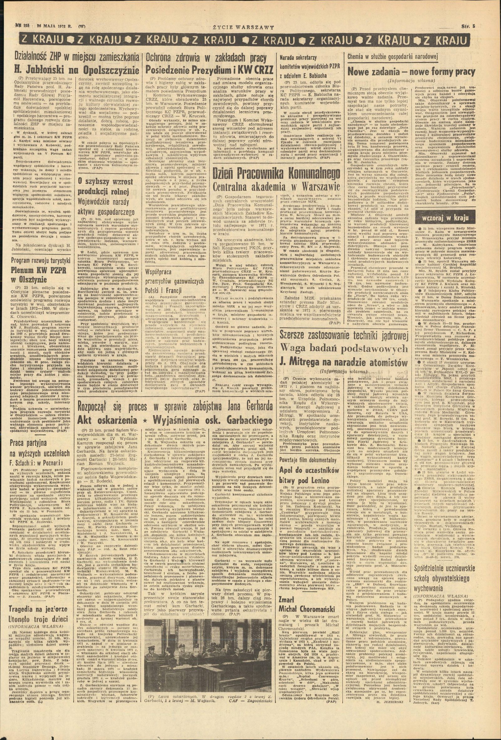 A newspaper page of home news; in the middle, a report headed Rozpoczął się proces o zabójstwo Jana Gerharda, with the subheadings Akt oskarżenia and Wyjaśnienia osk. Garbackiego
